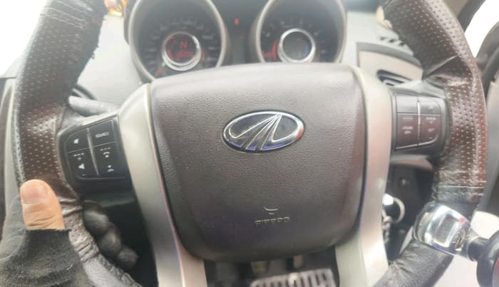 2012 Mahindra XUV500 W8, Diesel, Manual, 1,36,200 km, interior