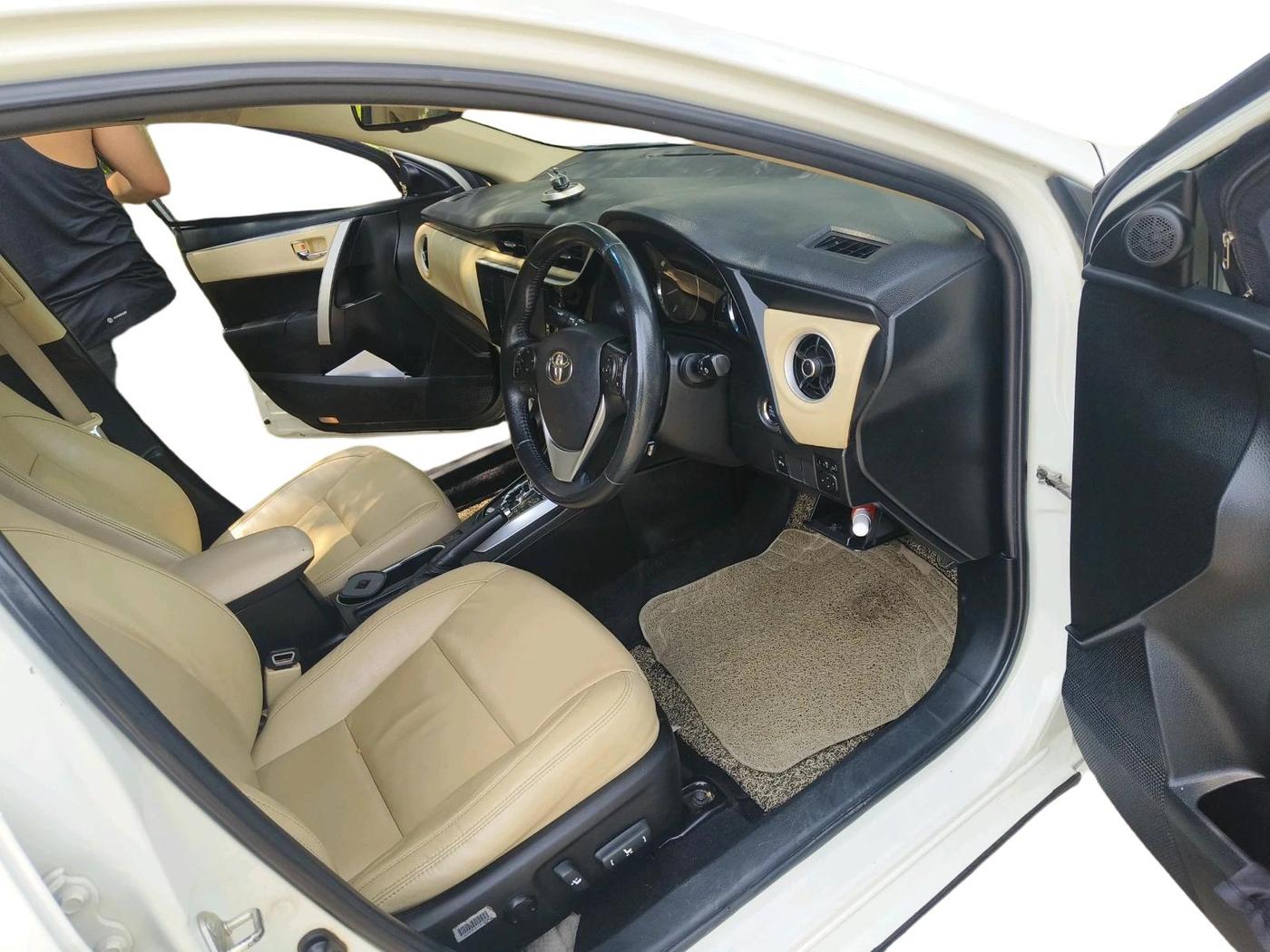 2017 Toyota Corolla Altis VL CVT PETROL, Petrol, Automatic, 92,919 km, interior