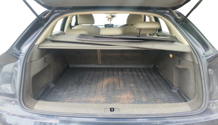 2015 Audi Q3 2.0 TDI, Diesel, Automatic, 1,22,618 km, exterior