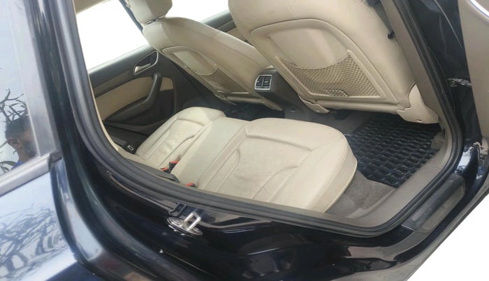 2015 Audi Q3 2.0 TDI, Diesel, Automatic, 1,22,618 km, interior