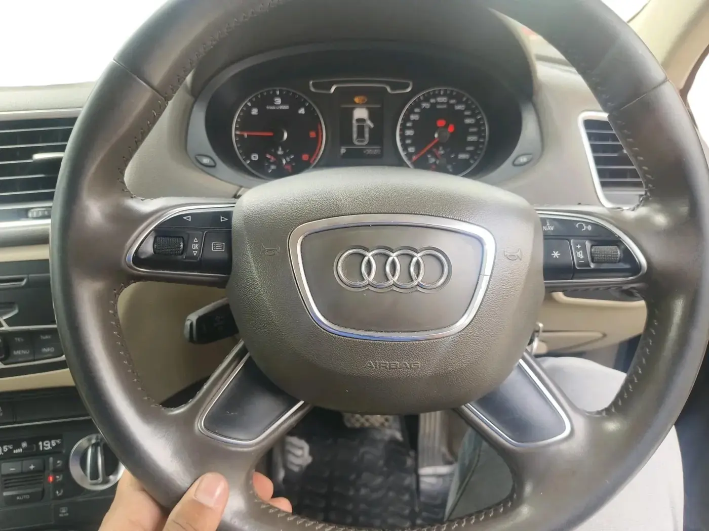 2015 Audi Q3 2.0 TDI, Diesel, Automatic, 6,50,000 km, interior