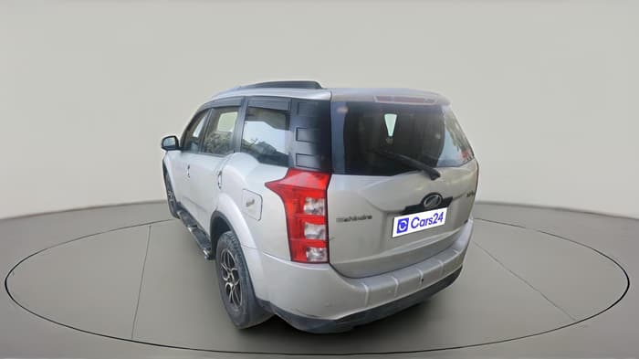 2014 Mahindra XUV500 W6, Diesel, Manual, 1,79,704 km, exterior