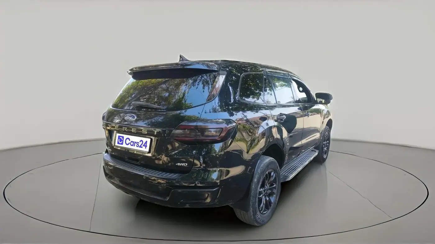 2016 Ford Endeavour TITANIUM 3.2 4X4 AT, Diesel, Automatic, 1,40,915 km, exterior