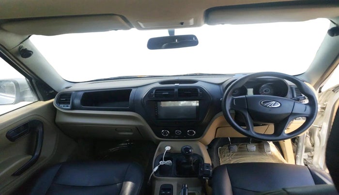 2015 Mahindra TUV300 T4, Diesel, Manual, 75,409 km, interior
