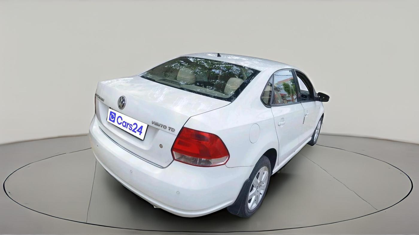 2012 Volkswagen Vento HIGHLINE DIESEL 1.6, Diesel, Manual, 1,64,851 km, exterior