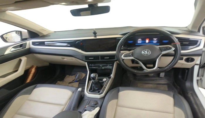 2023 Volkswagen VIRTUS TOPLINE TSI 1.0 MT, Petrol, Manual, 29,473 km, interior