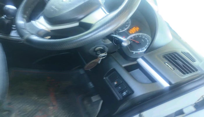 2012 Maruti Swift ZXI, Petrol, Manual, 67,813 km, interior