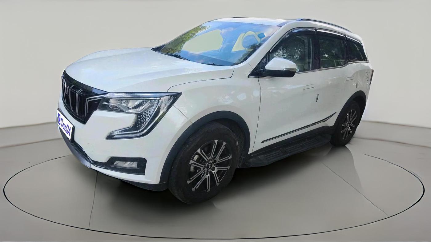 2025 Mahindra XUV700 AX 7 P MT 7 STR, Petrol, Manual, 13,152 km, exterior