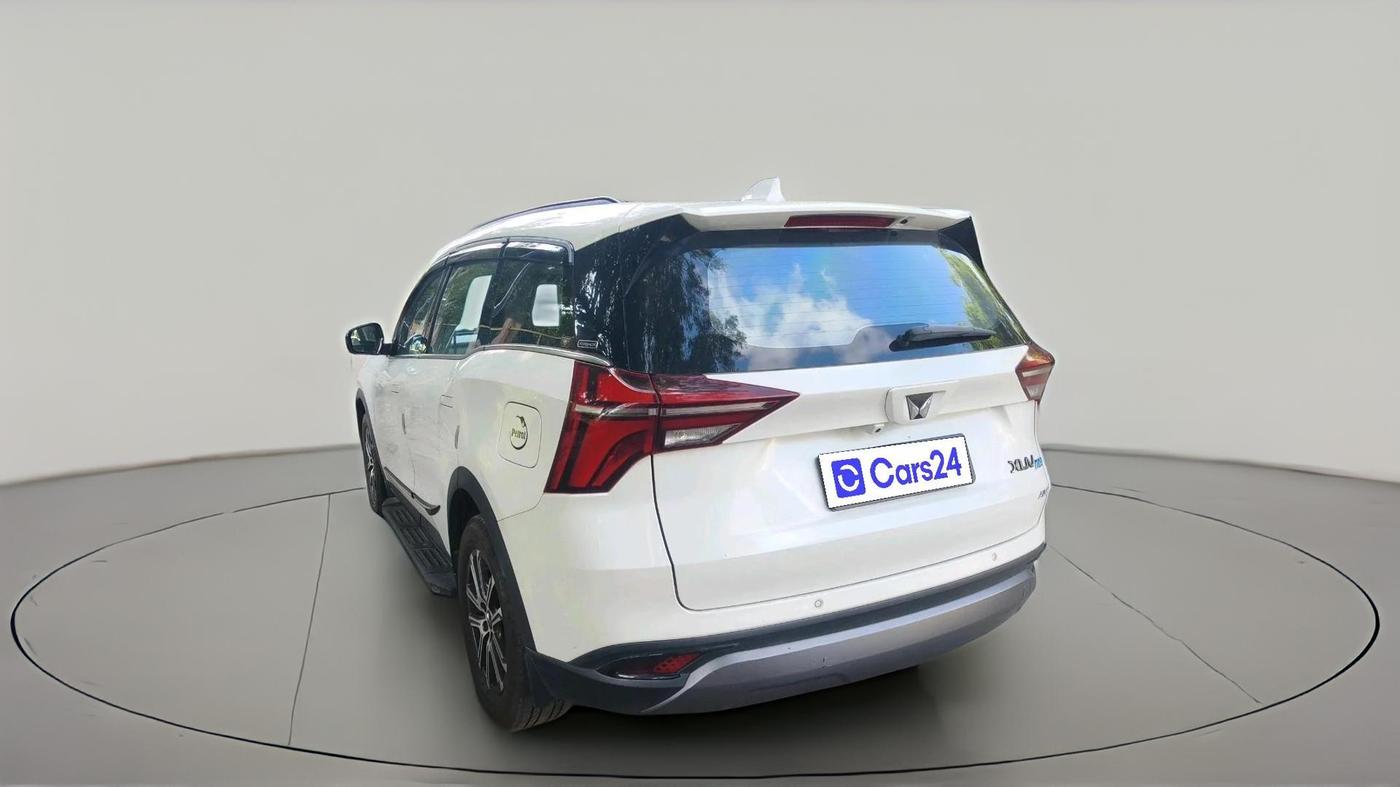 2025 Mahindra XUV700 AX 7 P MT 7 STR, Petrol, Manual, 13,152 km, exterior