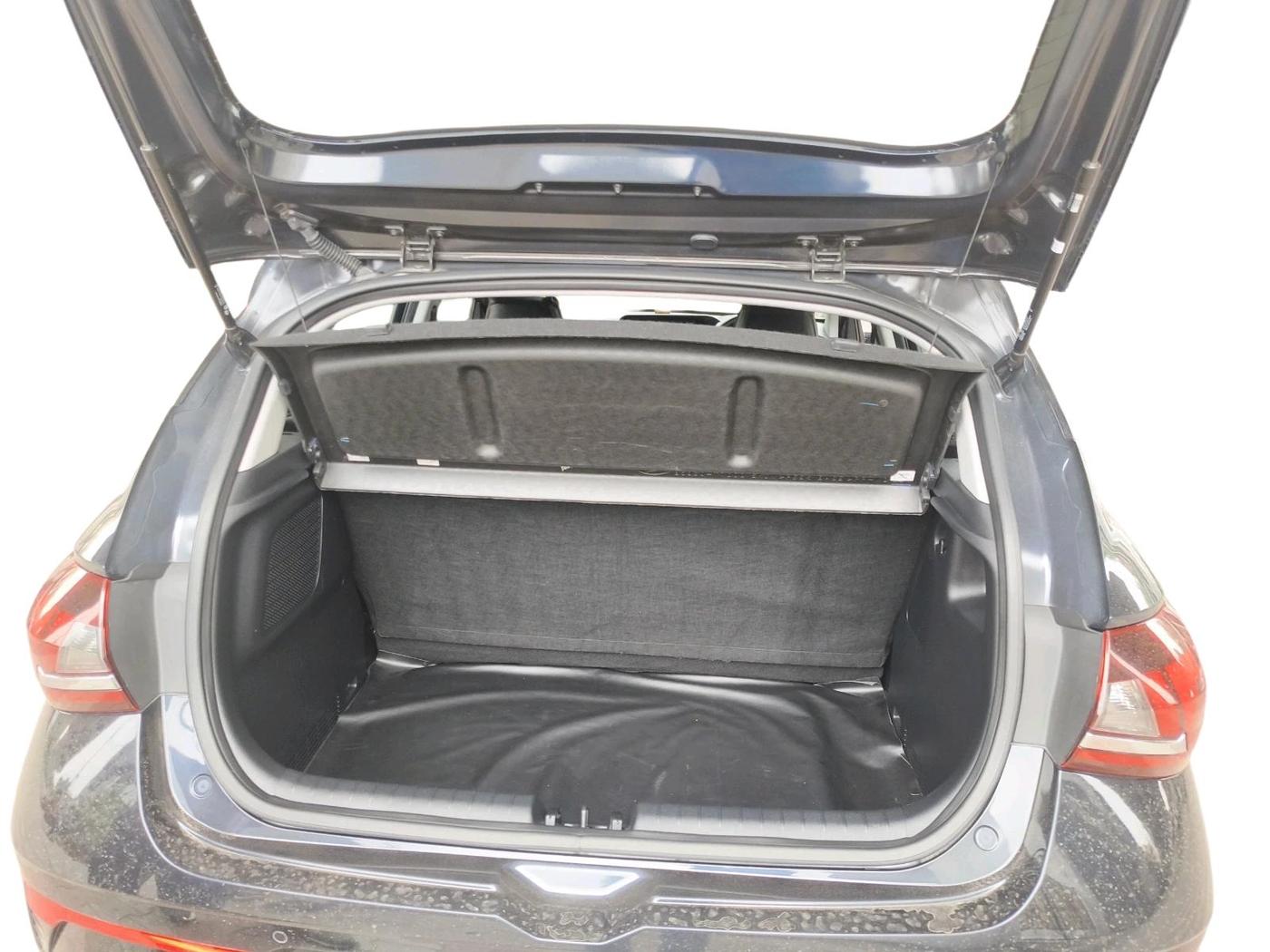 2025 Hyundai NEW I20 Sportz (O) 1.2, Petrol, Manual, 1,940 km, exterior