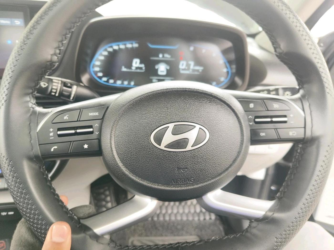 2025 Hyundai NEW I20 Sportz (O) 1.2, Petrol, Manual, 1,940 km, interior