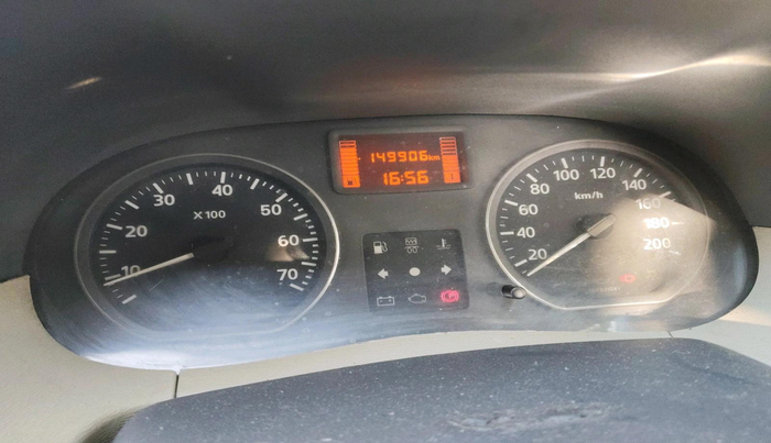 2014 Nissan Terrano XV D THP PREMIUM 110 PS, Diesel, Manual, 1,49,906 km, interior