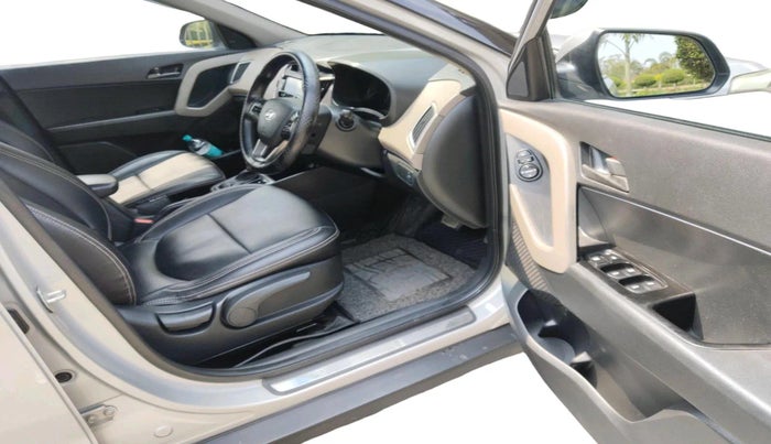 2016 Hyundai Creta SX PLUS AT 1.6 DIESEL, Diesel, Automatic, 1,35,450 km, interior