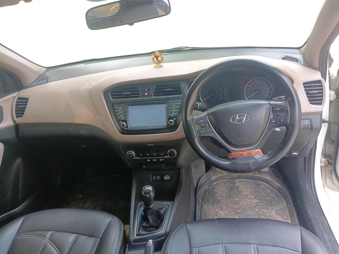 2017 Hyundai Elite i20 ASTA 1.2, Petrol, Manual, 99,135 km, interior