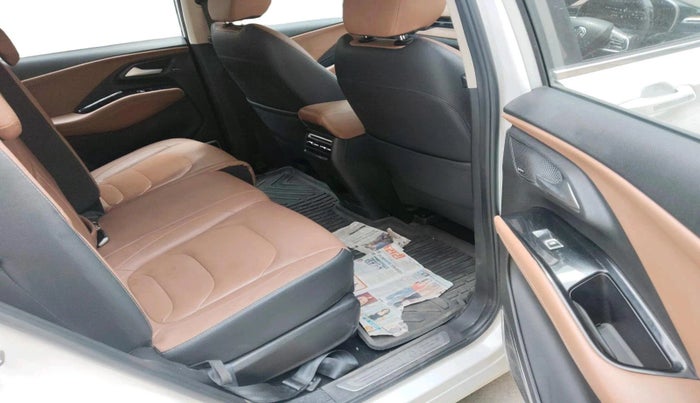 2023 MG HECTOR PLUS SHARP PRO 2.0 TURBO DIESEL 7 STR, Diesel, Manual, 72,351 km, interior