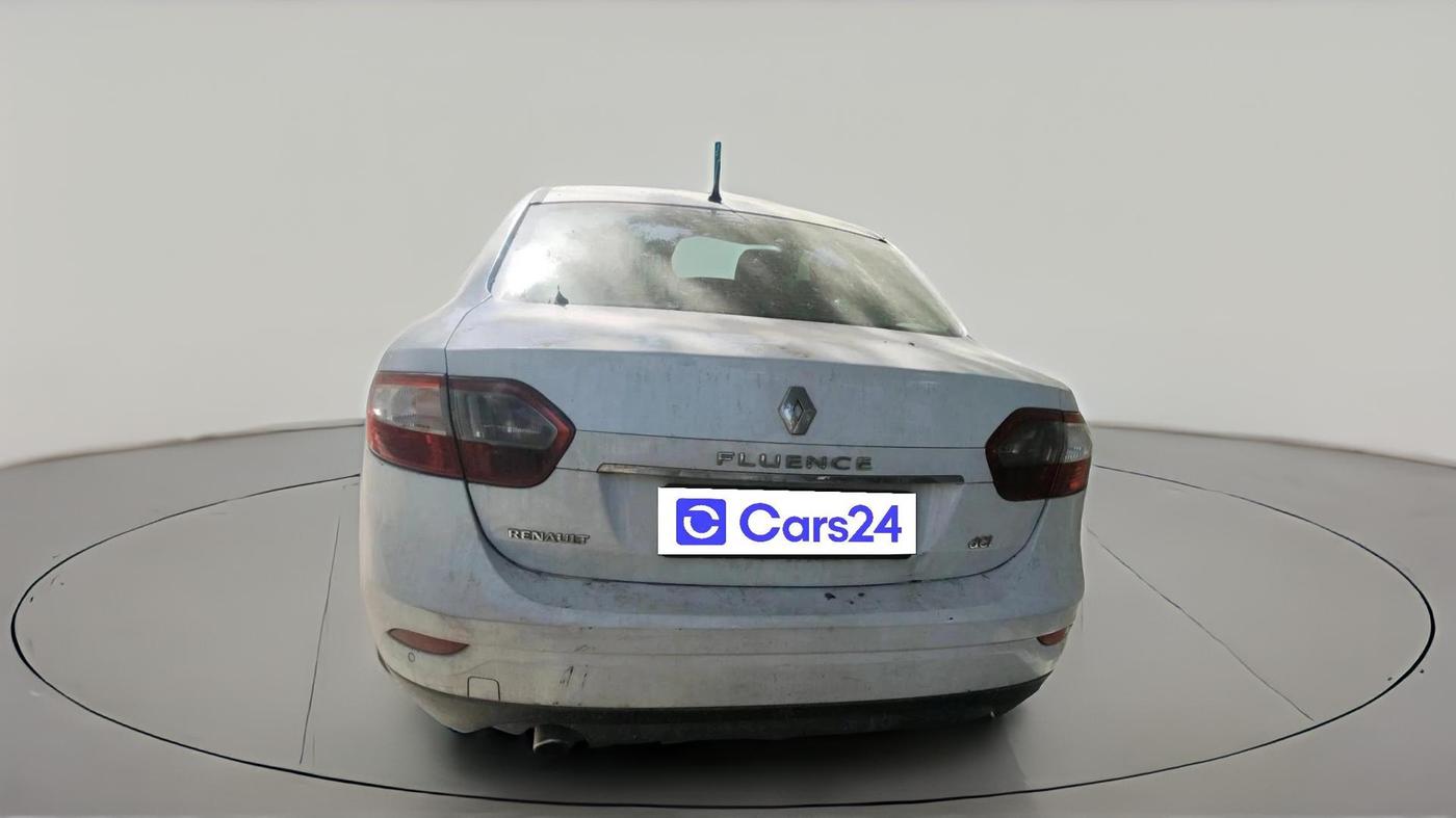 2013 Renault Fluence 1.5 E4, Diesel, Manual, 1,81,801 km, exterior