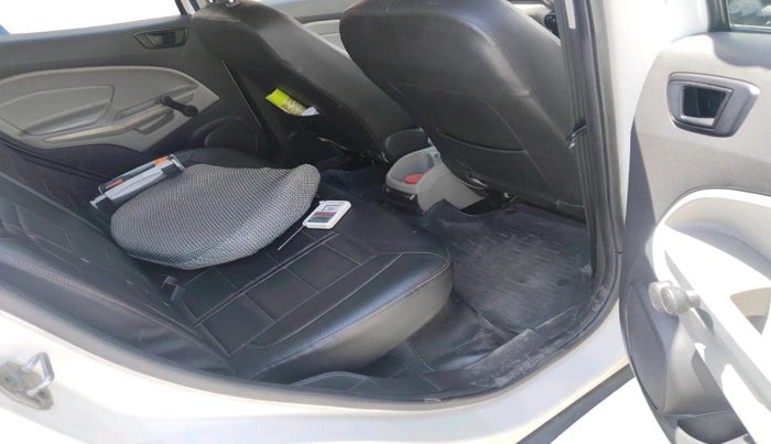 2015 Ford Ecosport AMBIENTE 1.5L DIESEL, Diesel, Manual, 1,25,303 km, interior