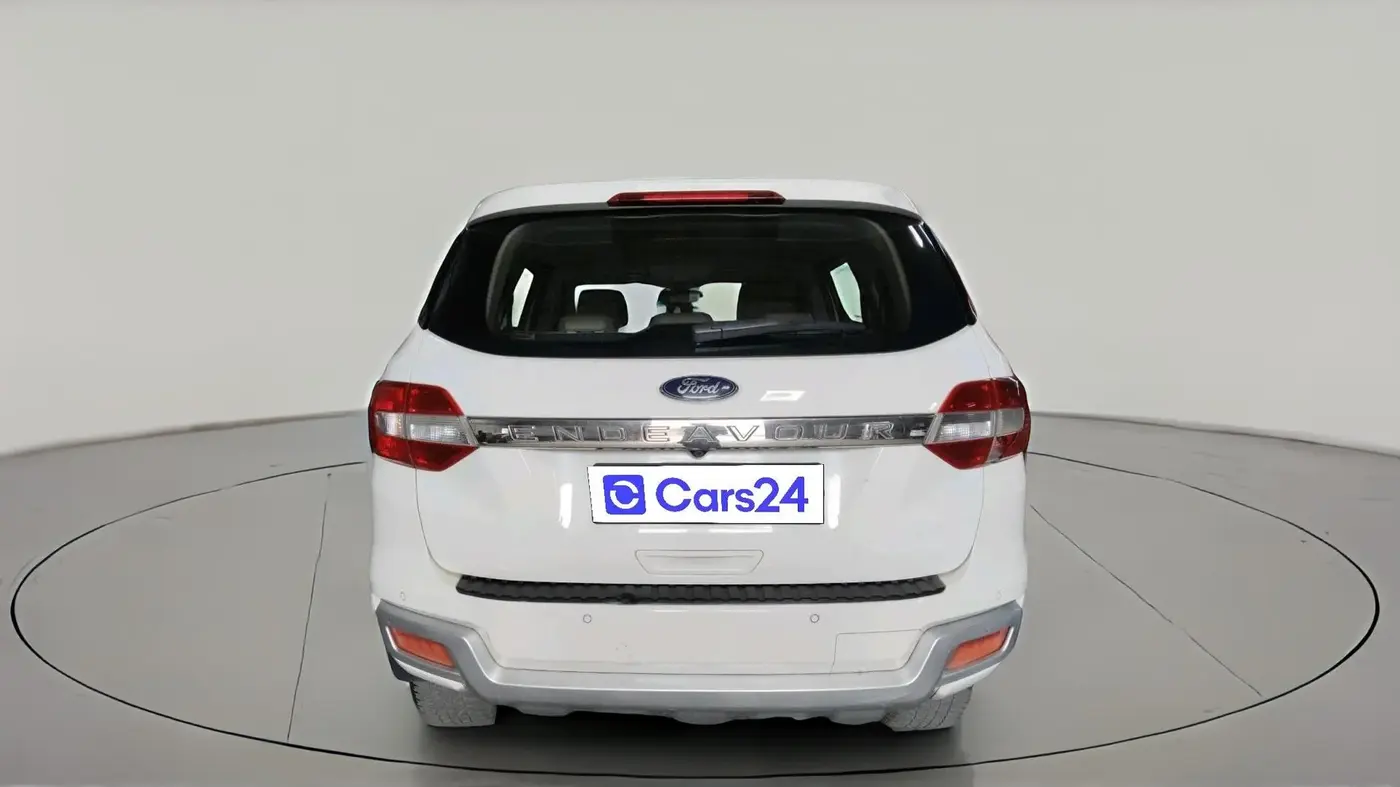 2017 Ford Endeavour TREND 2.2 4X2 AT, Diesel, Automatic, 1,18,238 km, exterior