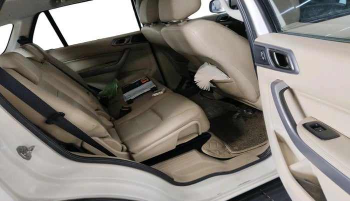 2017 Ford Endeavour TREND 2.2 4X2 AT, Diesel, Automatic, 1,18,238 km, interior