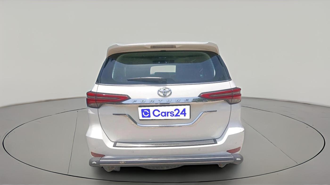 2022 Toyota Fortuner 4X2 MT 2.8 DIESEL, Diesel, Manual, 1,39,700 km, exterior