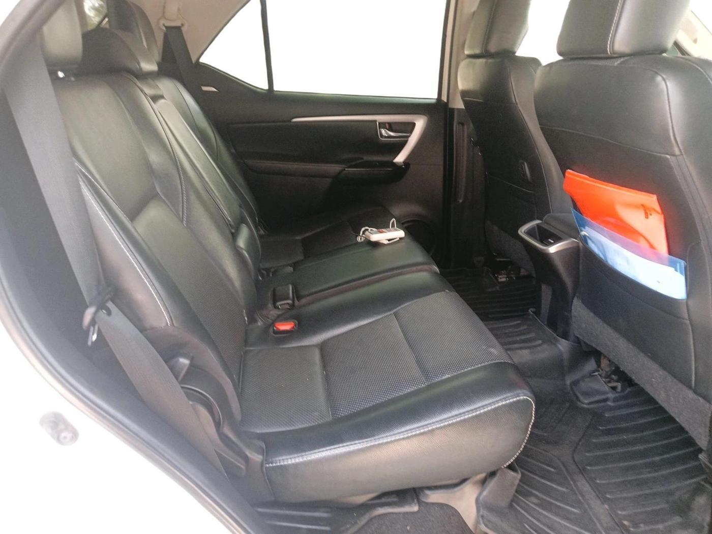 2022 Toyota Fortuner 4X2 MT 2.8 DIESEL, Diesel, Manual, 1,39,700 km, interior