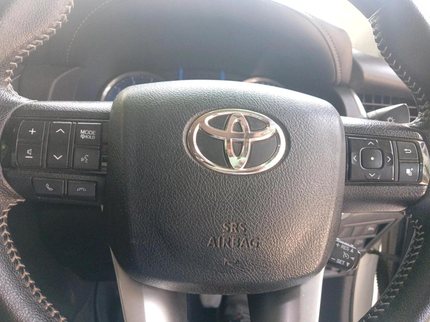 2022 Toyota Fortuner 4X2 MT 2.8 DIESEL, Diesel, Manual, 1,39,700 km, interior
