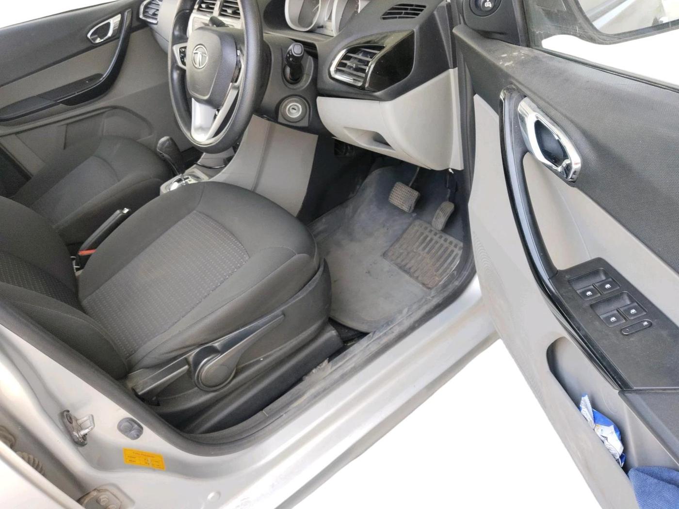 2017 Tata Tiago XZA PETROL, Petrol, Automatic, 54,187 km, interior