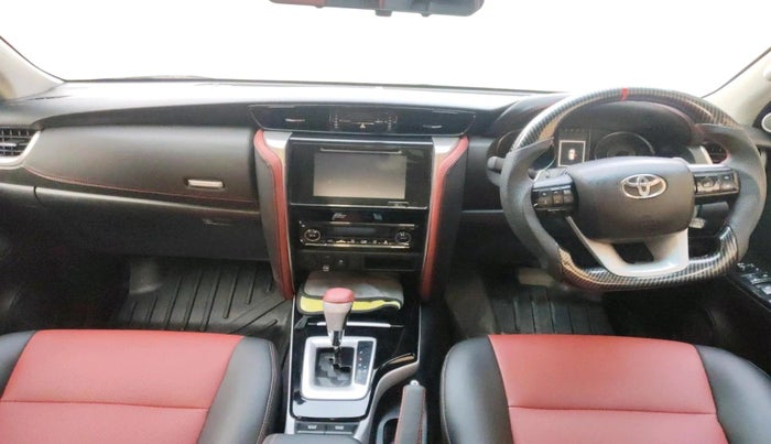 2017 Toyota Fortuner 2.8 4X2 AT, Diesel, Automatic, 1,37,934 km, interior