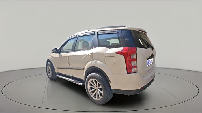 2015 Mahindra XUV500 W8, Diesel, Manual, 94,919 km, exterior