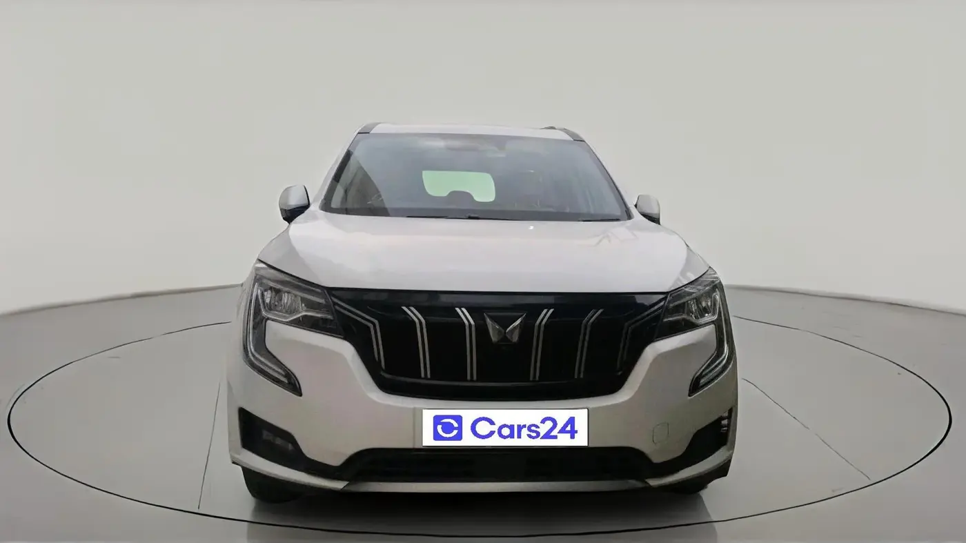 2022 Mahindra XUV700 AX 7 LUXURY P AT 7 STR, Petrol, Automatic, 81,399 km, exterior
