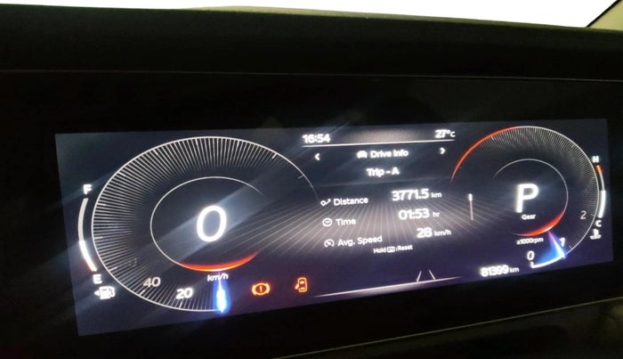 2022 Mahindra XUV700 AX 7 LUXURY P AT 7 STR, Petrol, Automatic, 81,399 km, interior