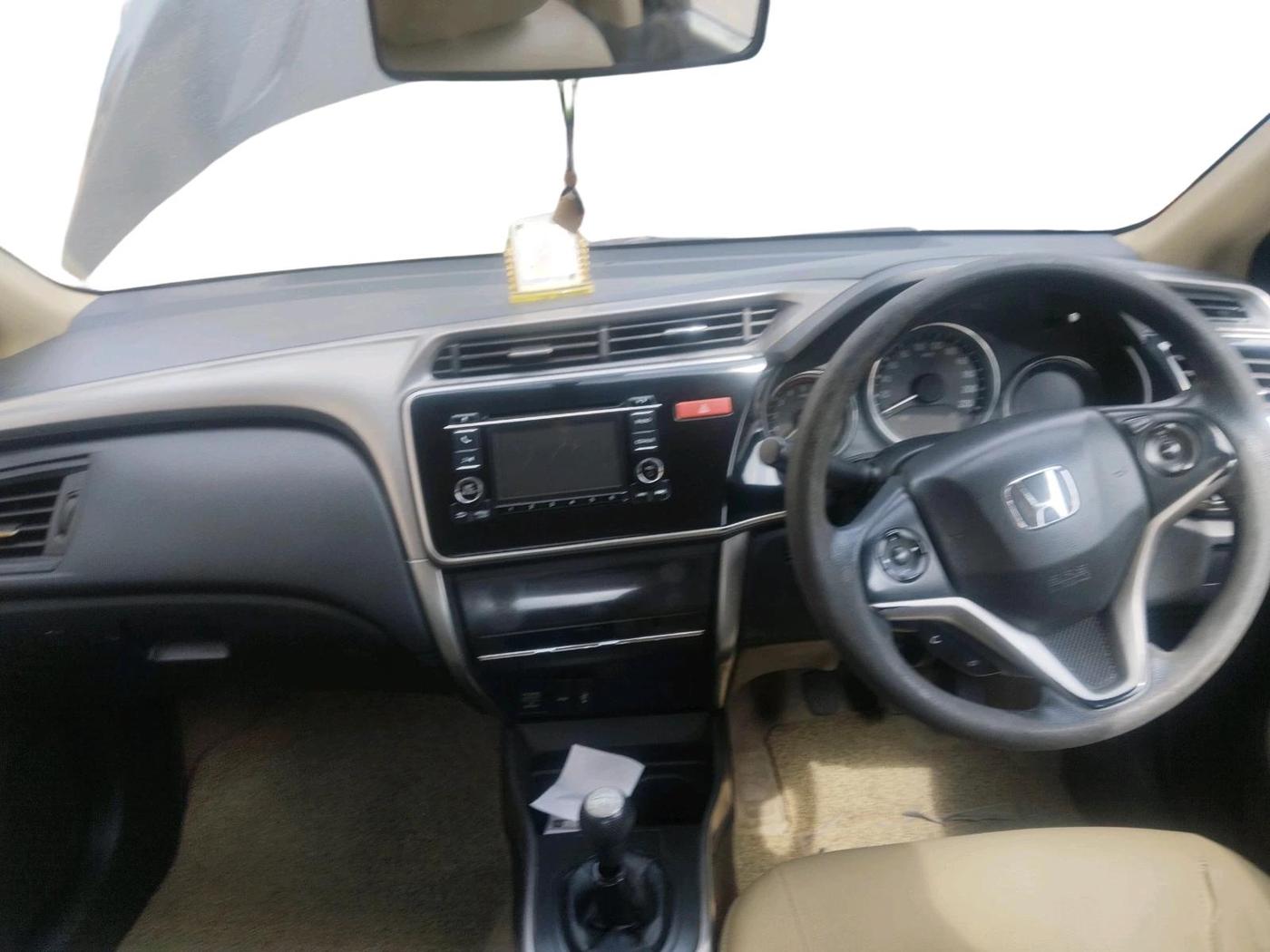 2015 Honda City 1.5L I-DTEC V, Diesel, Manual, 1,30,415 km, interior
