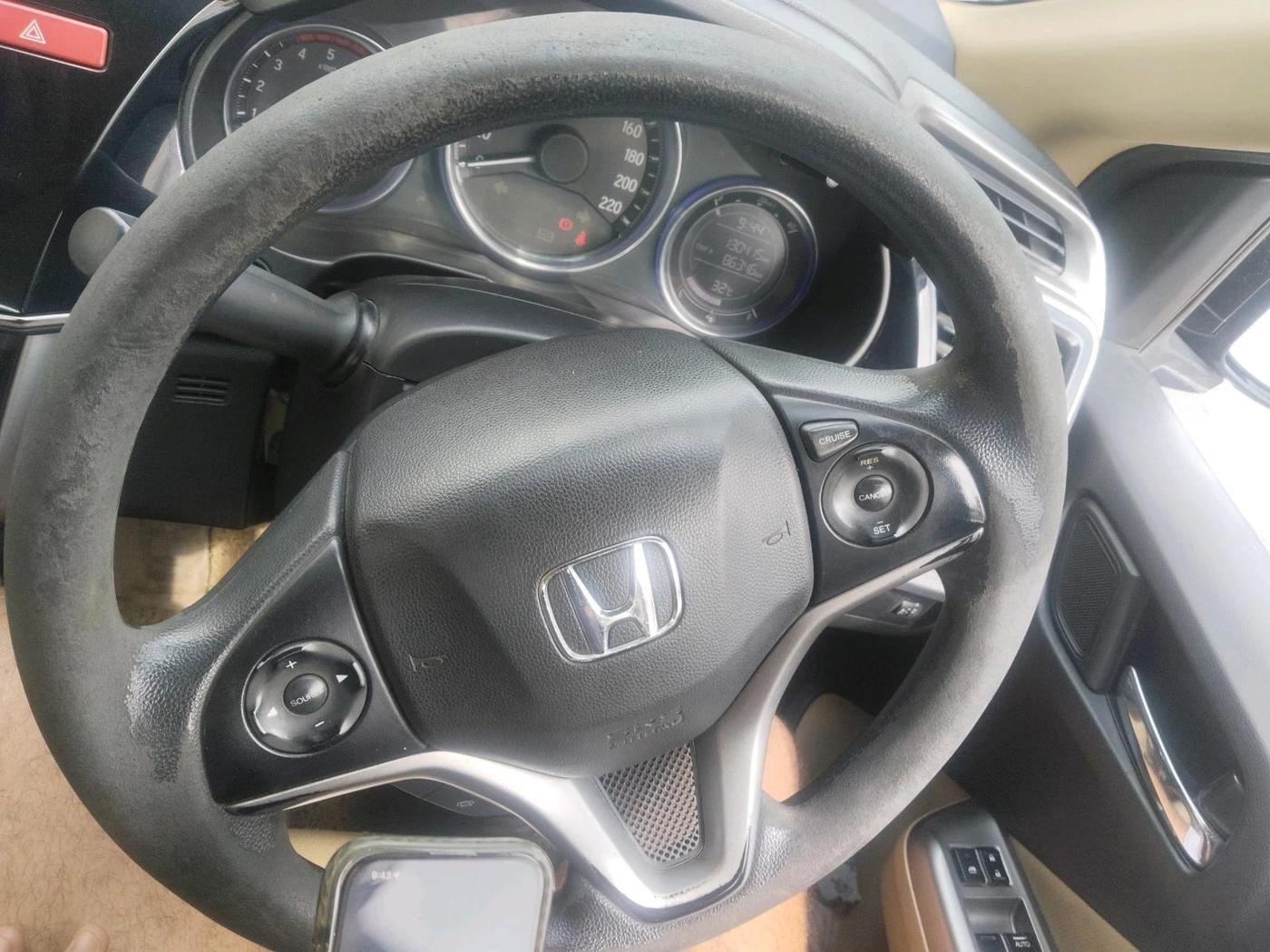 2015 Honda City 1.5L I-DTEC V, Diesel, Manual, 1,30,415 km, interior
