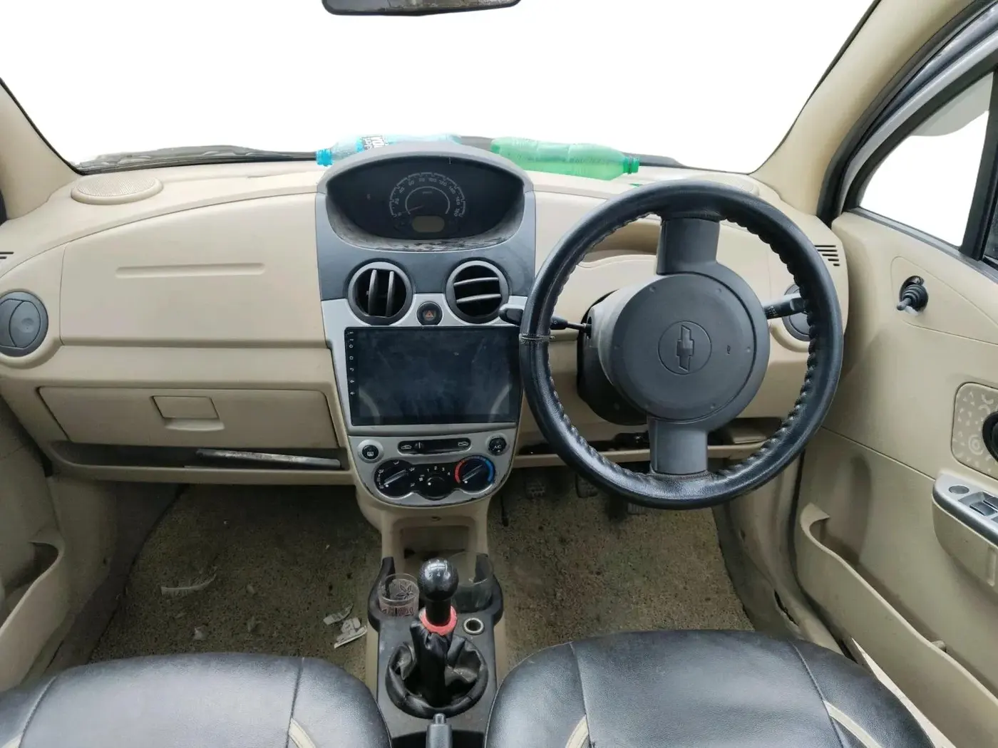 2011 Chevrolet Spark LT 1.0, Petrol, Manual, 60,000 km, interior