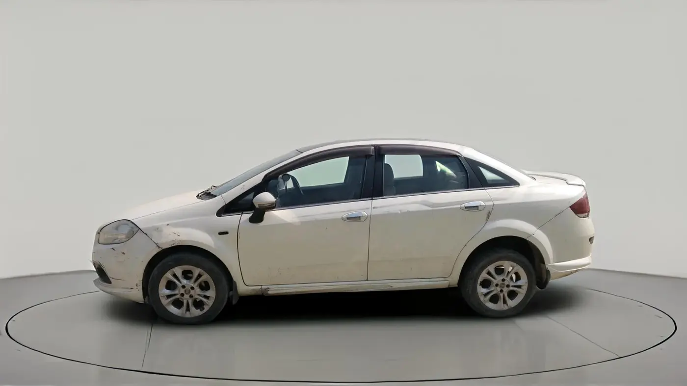 2015 Fiat Linea ELEGANTE DIESEL, Diesel, Manual, 2,06,608 km, exterior