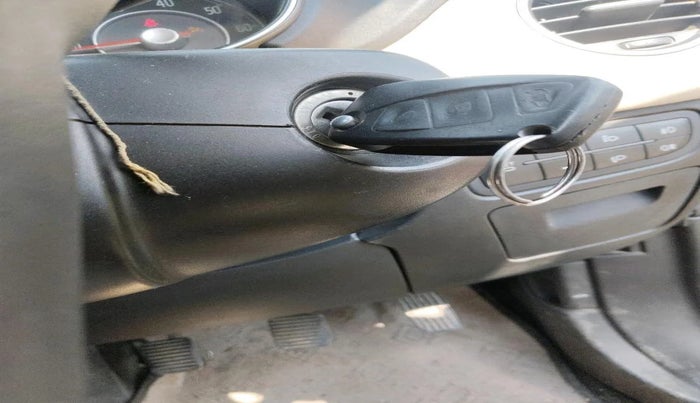 2015 Fiat Linea ELEGANTE DIESEL, Diesel, Manual, 2,06,608 km, interior