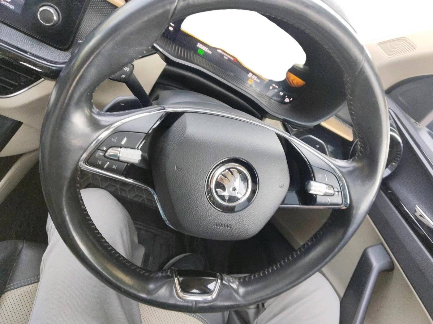 2023 Skoda SLAVIA STYLE 1.5L TSI DSG, Petrol, Automatic, 50,285 km, interior