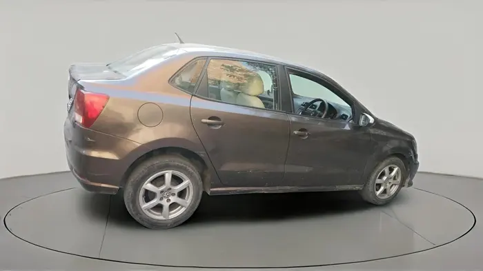 2016 Volkswagen Ameo COMFORTLINE 1.5L, Diesel, Manual, 1,29,388 km, exterior