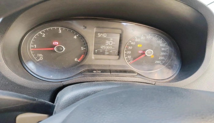 2016 Volkswagen Ameo COMFORTLINE 1.5L, Diesel, Manual, 1,29,388 km, interior