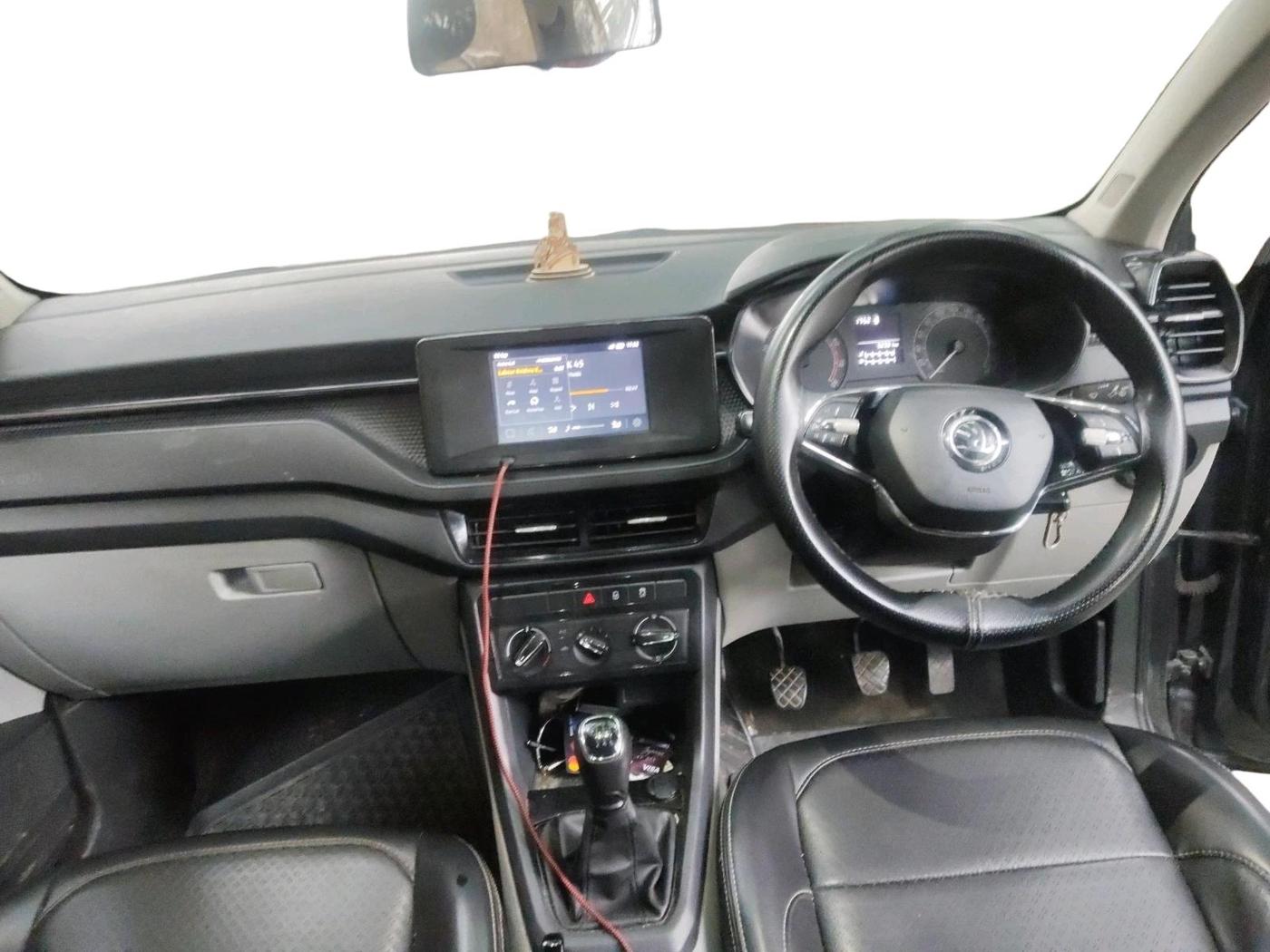 2022 Skoda KUSHAQ ACTIVE 1.0L TSI MT, Petrol, Manual, 32,301 km, interior