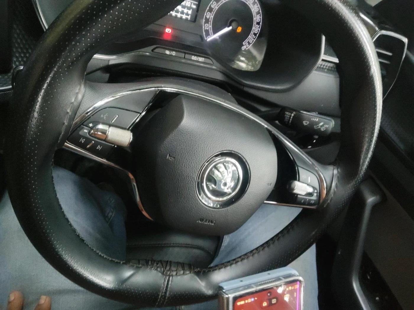 2022 Skoda KUSHAQ ACTIVE 1.0L TSI MT, Petrol, Manual, 32,301 km, interior