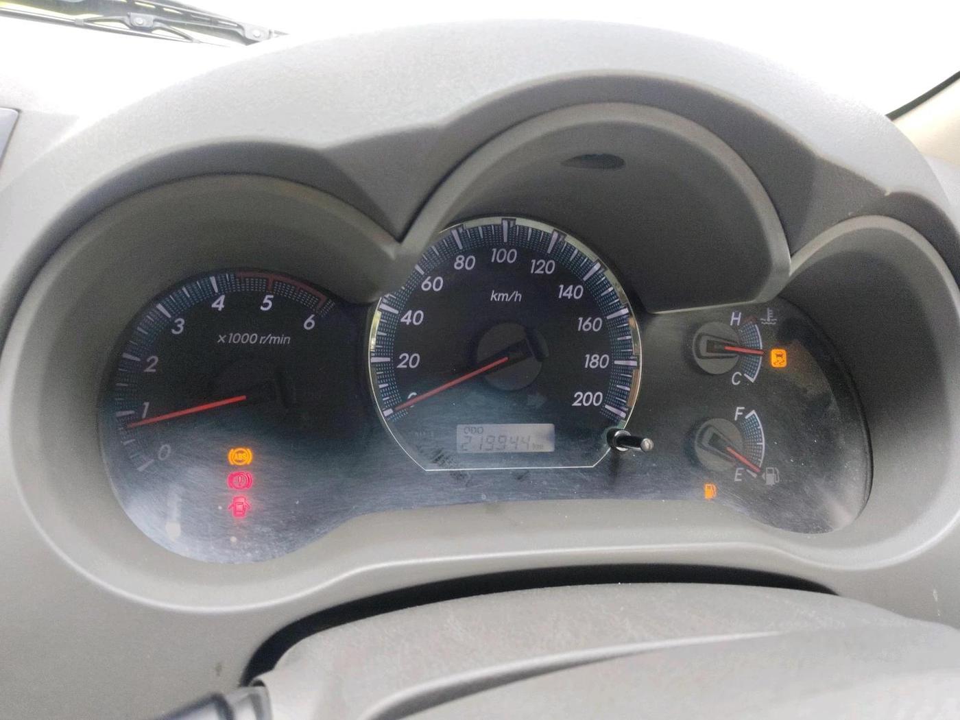 2012 Toyota Fortuner 3.0 4X4 MT, Diesel, Manual, 2,19,944 km, interior