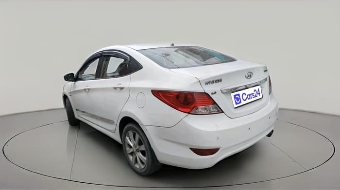 2013 Hyundai Verna FLUIDIC 1.6 CRDI EX, Diesel, Manual, 1,23,000 km, exterior