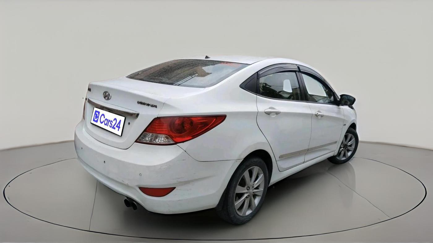 2013 Hyundai Verna FLUIDIC 1.6 CRDI EX, Diesel, Manual, 1,23,000 km, exterior
