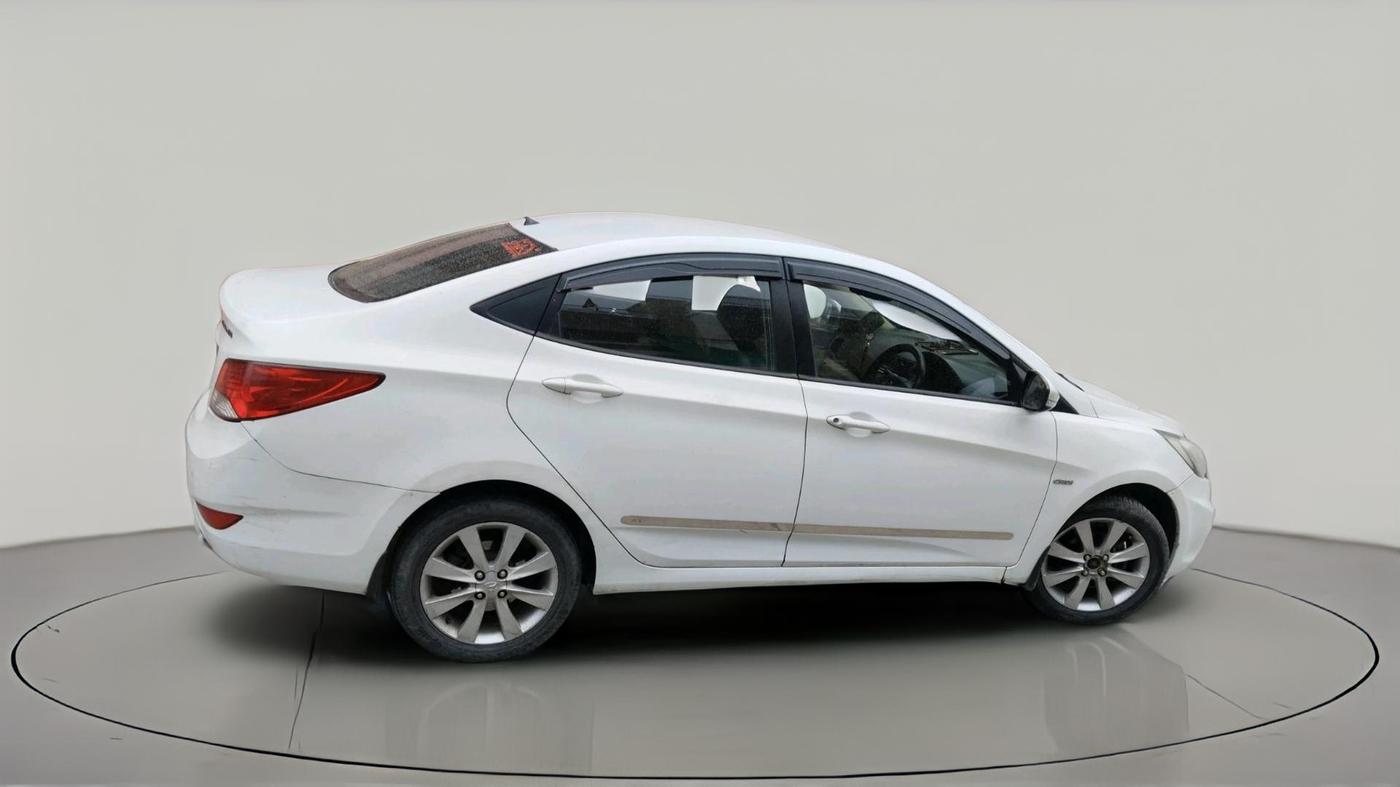 2013 Hyundai Verna FLUIDIC 1.6 CRDI EX, Diesel, Manual, 1,23,000 km, exterior