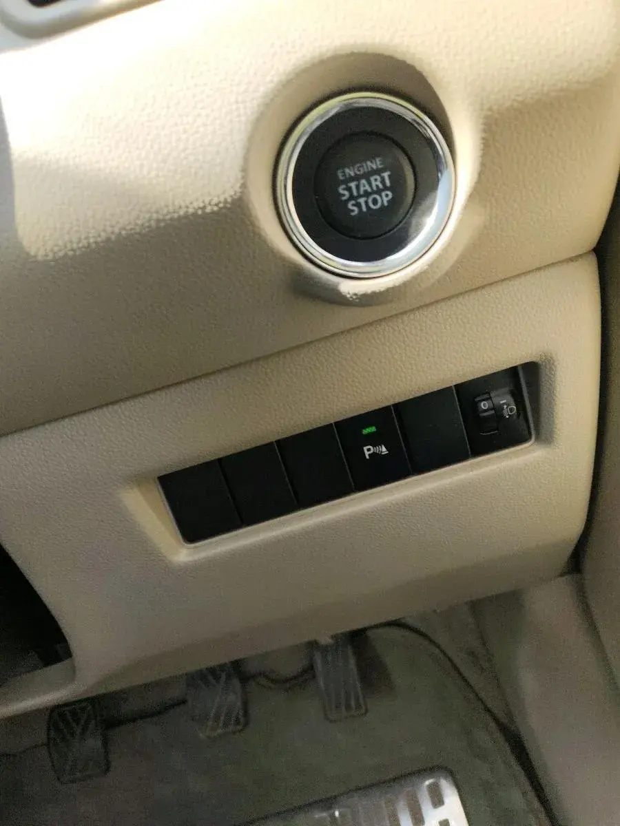 2018 Maruti Dzire ZXI, Petrol, Manual, 68,861 km, interior