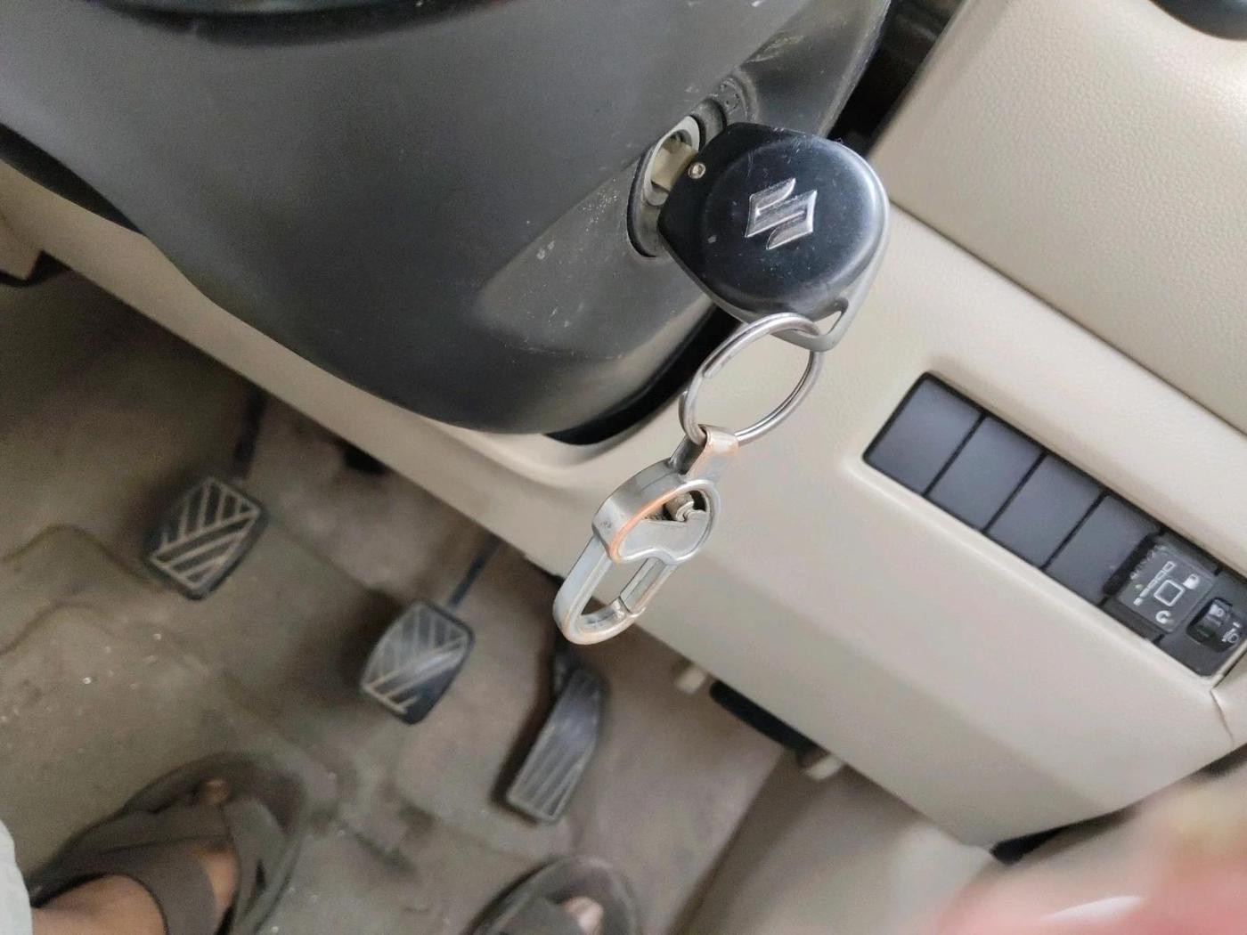 2020 Maruti Dzire VXI, CNG, Manual, 72,329 km, interior