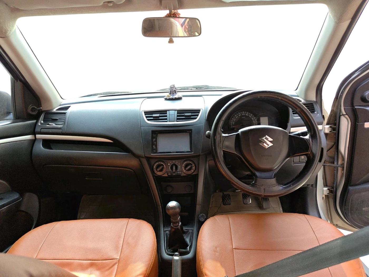 2017 Maruti Swift LDI, Diesel, Manual, 1,22,731 km, interior