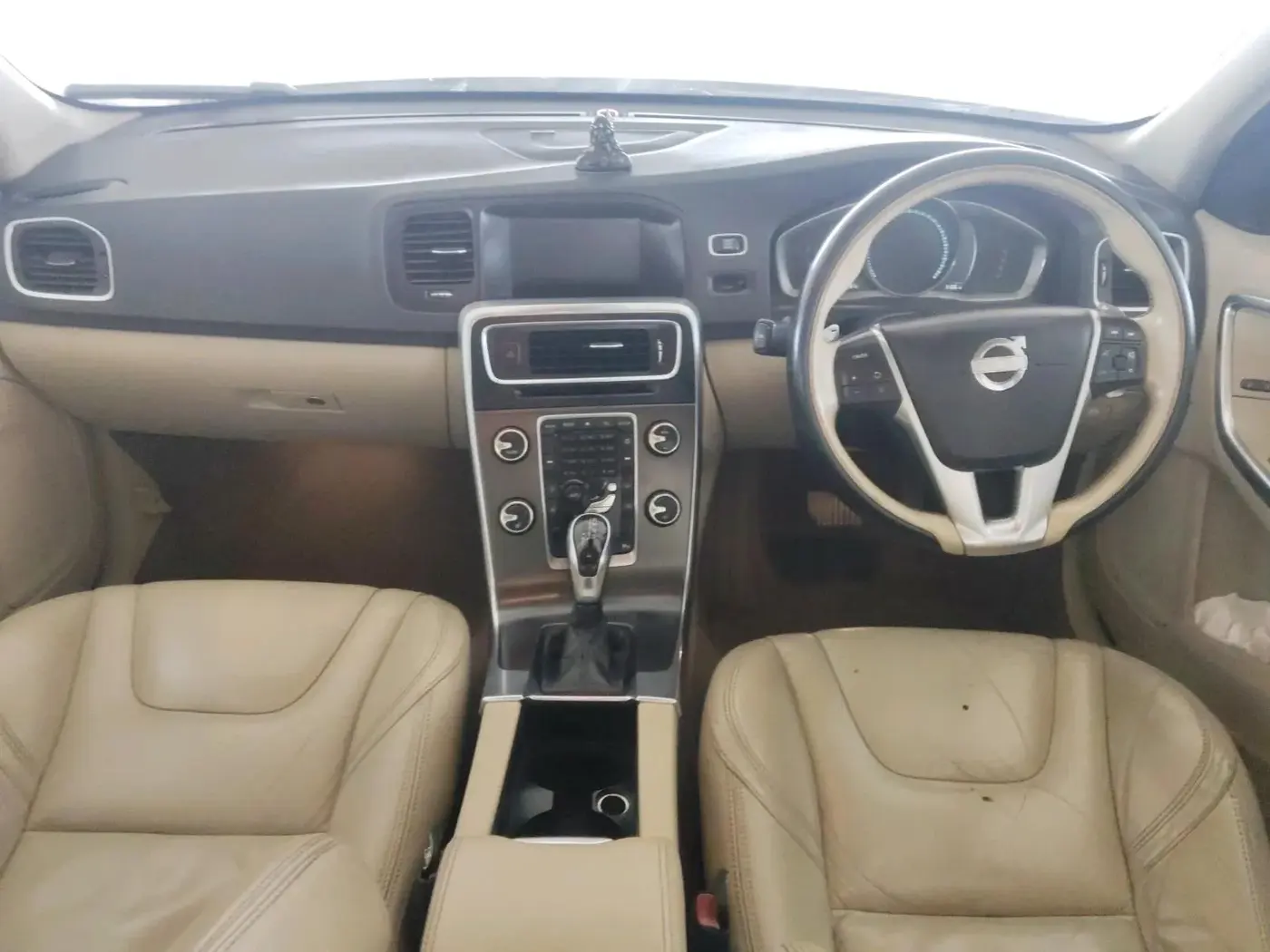 2016 Volvo S60 Momentum D4, Diesel, Automatic, 78,028 km, interior