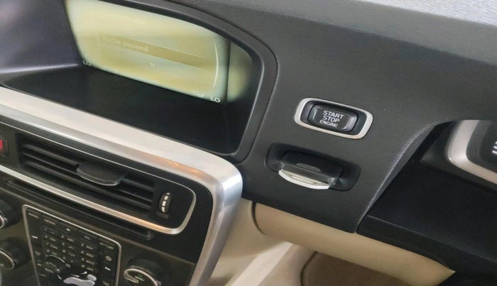 2016 Volvo S60 Momentum D4, Diesel, Automatic, 78,028 km, interior